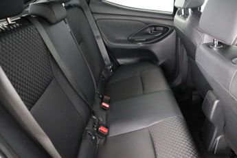 Toyota Yaris 1.5 VVT-h Dynamic E-CVT Euro 6 (s/s) 5dr