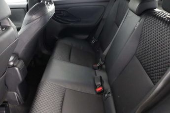 Toyota Yaris 1.5 VVT-h Dynamic E-CVT Euro 6 (s/s) 5dr