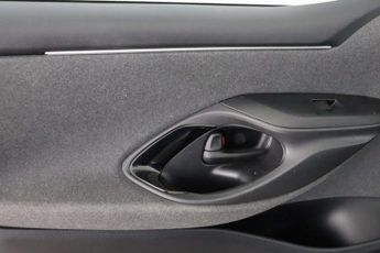 Toyota Yaris 1.5 VVT-h Dynamic E-CVT Euro 6 (s/s) 5dr