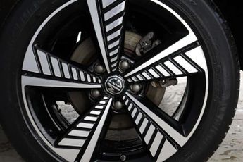 MG MG ZS 44.5kWh Exclusive Auto 5dr