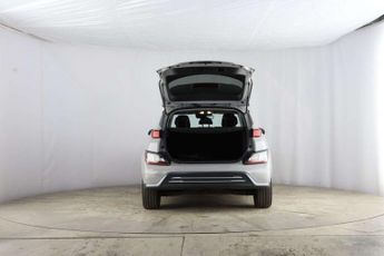 Hyundai KONA 64kWh Premium Auto 5dr (10.5kW Charger)