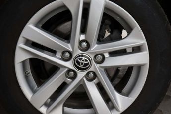 Toyota Corolla 1.8 VVT-h Icon Touring Sports CVT Euro 6 (s/s) 5dr