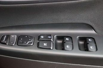 Hyundai KONA 64kWh Premium Auto 5dr (10.5kW Charger)