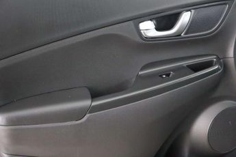 Hyundai KONA 64kWh Premium Auto 5dr (10.5kW Charger)