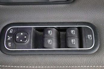 Mercedes-Benz CLA 1.3 CLA250e 15.6kWh AMG Line (Premium) Coupe 8G-DCT Euro 6 (s/s)