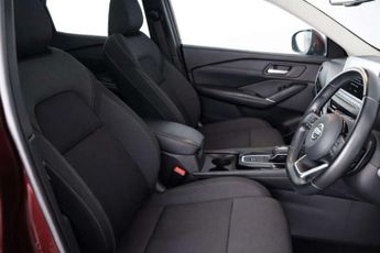 Nissan Qashqai 1.3 DIG-T MHEV N-Connecta XTRON Euro 6 (s/s) 5dr