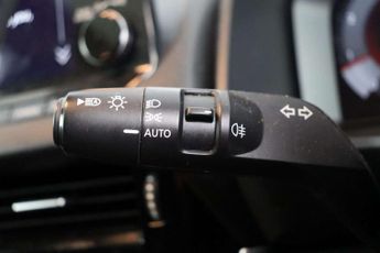 Nissan Qashqai 1.3 DIG-T MHEV N-Connecta XTRON Euro 6 (s/s) 5dr