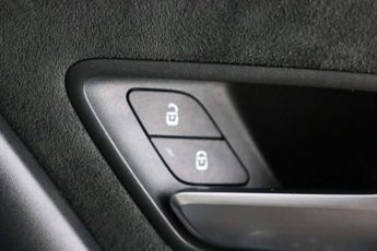 Mercedes-Benz A Class 1.3 A250e 15.6kWh AMG Line 8G-DCT Euro 6 (s/s) 4dr