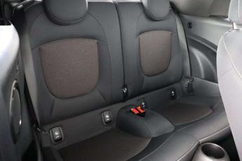 MINI Convertible 1.5 Cooper Classic Steptronic Euro 6 (s/s) 2dr