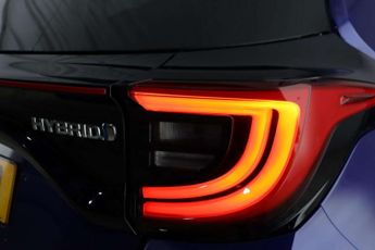 Toyota Yaris 1.5 VVT-h GR SPORT E-CVT Euro 6 (s/s) 5dr