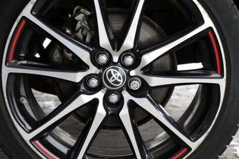 Toyota Yaris 1.5 VVT-h GR SPORT E-CVT Euro 6 (s/s) 5dr