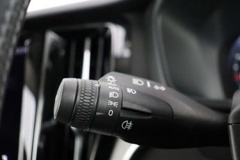 Volvo S60 2.0 B5 MHEV Inscription Auto Euro 6 (s/s) 4dr