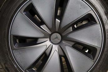 Tesla Model 3 (Dual Motor) Long Range Auto 4WDE 4dr