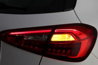 Mercedes-Benz A Class 2.0 A180d SE Euro 6 (s/s) 5dr