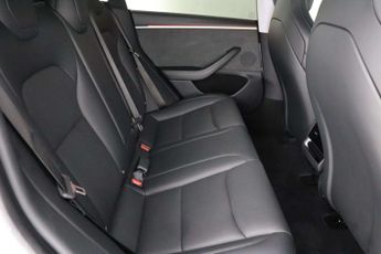 Tesla Model 3 (Dual Motor) Performance Auto 4WDE 4dr