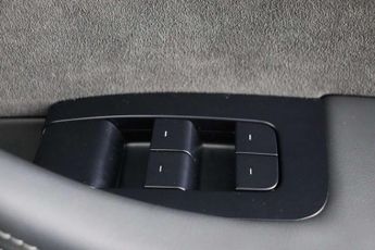 Tesla Model 3 (Dual Motor) Performance Auto 4WDE 4dr