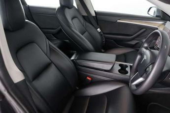 Tesla Model 3 Standard Range Plus Auto RWD 4dr