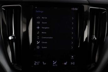 Volvo XC60 2.0 B5 MHEV Momentum Auto Euro 6 (s/s) 5dr