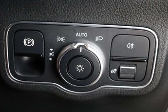 Mercedes-Benz GLA 1.3 GLA250e 15.6kWh Exclusive Edition 8G-DCT Euro 6 (s/s) 5dr