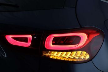 Mercedes-Benz GLA 1.3 GLA250e 15.6kWh Exclusive Edition 8G-DCT Euro 6 (s/s) 5dr