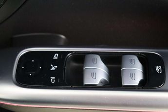 Mercedes-Benz C Class 2.0 C300e 25.4kWh AMG Line (Premium Plus) G-Tronic+ Euro 6 (s/s)