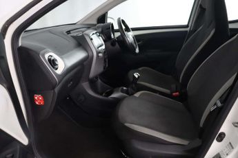 Toyota AYGO 1.0 VVT-i x-play Euro 6 (s/s) 5dr