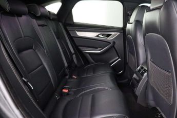 Jaguar F-PACE 2.0 P250i R-Dynamic S Auto AWD Euro 6 (s/s) 5dr