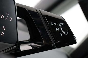 Volkswagen ID.3 Pro 58kWh Life Auto 5dr