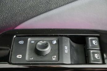 Volkswagen ID.4 Pro 77kWh Life Auto 5dr