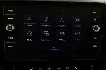 Volkswagen Passat 1.5 TSI EVO SEL DSG Euro 6 (s/s) 5dr