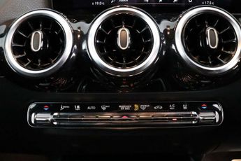 Mercedes-Benz GLA 1.3 GLA250e 15.6kWh Exclusive Edition 8G-DCT Euro 6 (s/s) 5dr