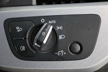 Audi A4 Avant 2.0 TDI 30 Technik S Tronic Euro 6 (s/s) 5dr