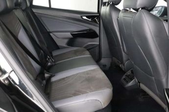 Volkswagen ID.5 Pro Performance 77kWh Style Auto 5dr