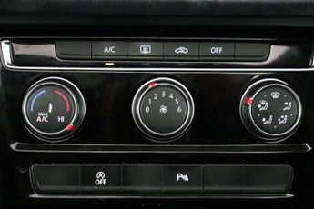 Volkswagen Touran 1.5 TSI EVO SE Family DSG Euro 6 (s/s) 5dr