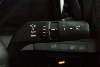 Renault Megane E-Tech 60kWh iconic Auto 5dr (optimum charge)