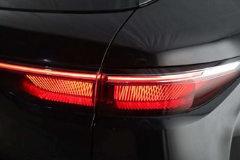 Renault Megane E-Tech 60kWh iconic Auto 5dr (optimum charge)