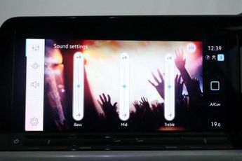 Volkswagen Golf 1.5 eTSI MHEV Life DSG Euro 6 (s/s) 5dr