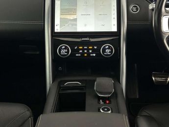 Land Rover Discovery 3.0 D300 MHEV R-Dynamic SE Auto 4WD Euro 6 (s/s) 5dr