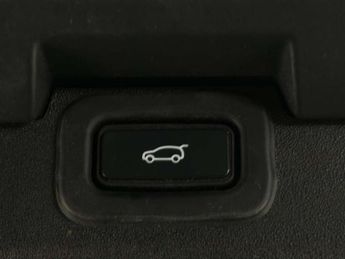 Land Rover Discovery 3.0 D300 MHEV R-Dynamic SE Auto 4WD Euro 6 (s/s) 5dr