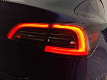 Tesla Model 3 Long Range Auto RWD 4dr