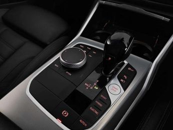 BMW 3 Series 2.0 330e 12kWh M Sport Touring Auto xDrive Euro 6 (s/s) 5dr