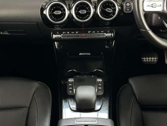 Mercedes-Benz CLA 1.3 CLA180 AMG Line Shooting Brake 7G-DCT Euro 6 (s/s) 5dr