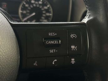 Nissan Qashqai 1.3 DIG-T MHEV N-Connecta Euro 6 (s/s) 5dr