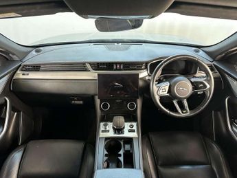 Jaguar F-PACE 2.0 P400e 17.1kWh R-Dynamic SE Auto AWD Euro 6 (s/s) 5dr