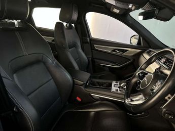 Jaguar F-PACE 2.0 P400e 17.1kWh R-Dynamic SE Auto AWD Euro 6 (s/s) 5dr