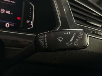 Volkswagen Tiguan 2.0 TDI R-Line Tech DSG Euro 6 (s/s) 5dr