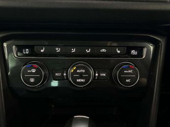 Volkswagen Tiguan 2.0 TDI R-Line Tech DSG Euro 6 (s/s) 5dr