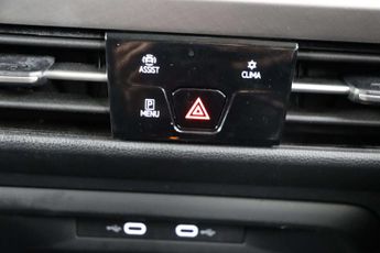 Volkswagen Golf 1.0 eTSI MHEV Life Hatchback 5dr Petrol Hybrid DSG Euro 6 (s/s) 