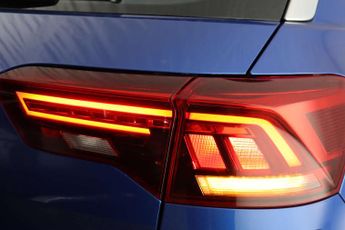 Volkswagen T-Roc 1.5 TSI Life SUV 5dr Petrol DSG Euro 6 (s/s) (150 ps)