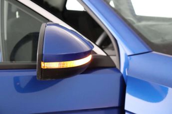 Volkswagen T-Roc 1.5 TSI Life SUV 5dr Petrol DSG Euro 6 (s/s) (150 ps)